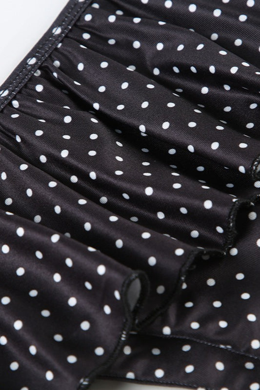 Conjunto de bikini con volantes y lunares