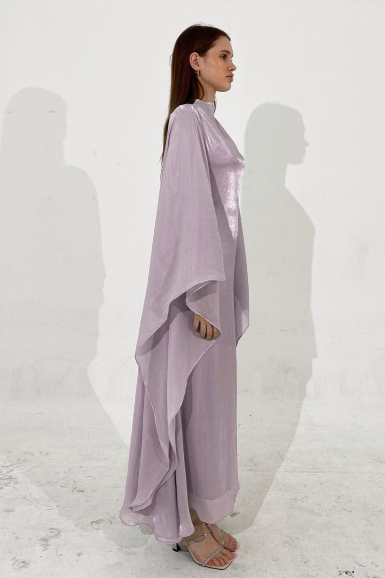 Vestido midi estilo bata sedoso, vaporoso y suelto