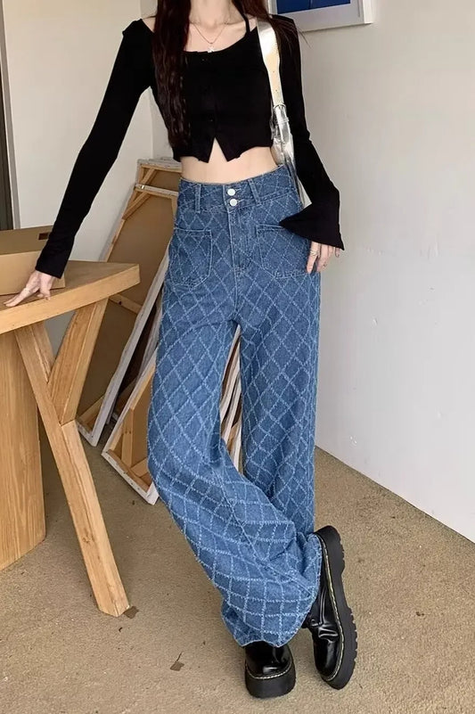 Loose Fit Slimming Straight-Leg Jeans