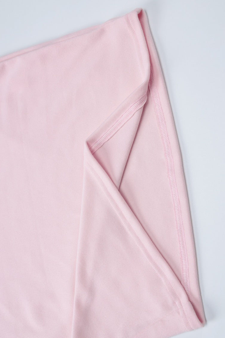 Minivestido Asimétrico de Manga Larga con Capas y Cintura Ajustada