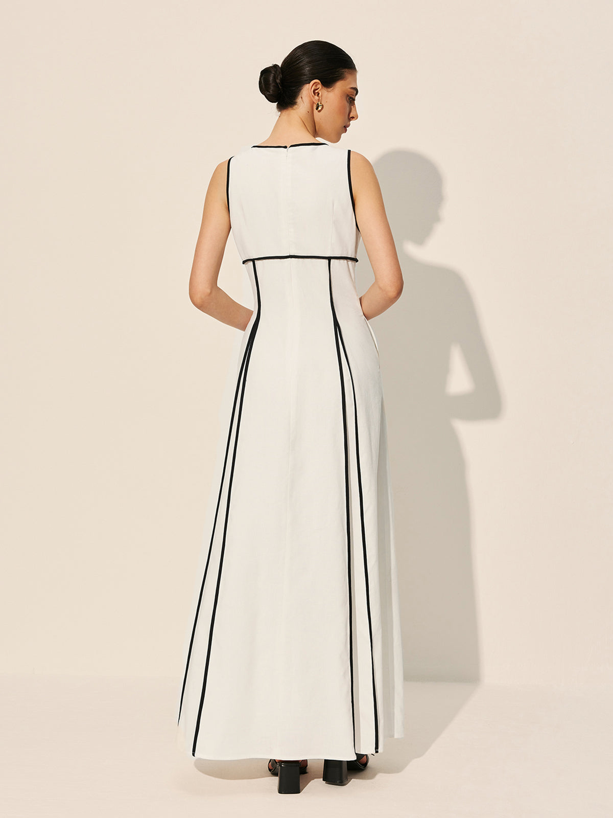 Vestido con Ribetes en Contraste y Bolsillos