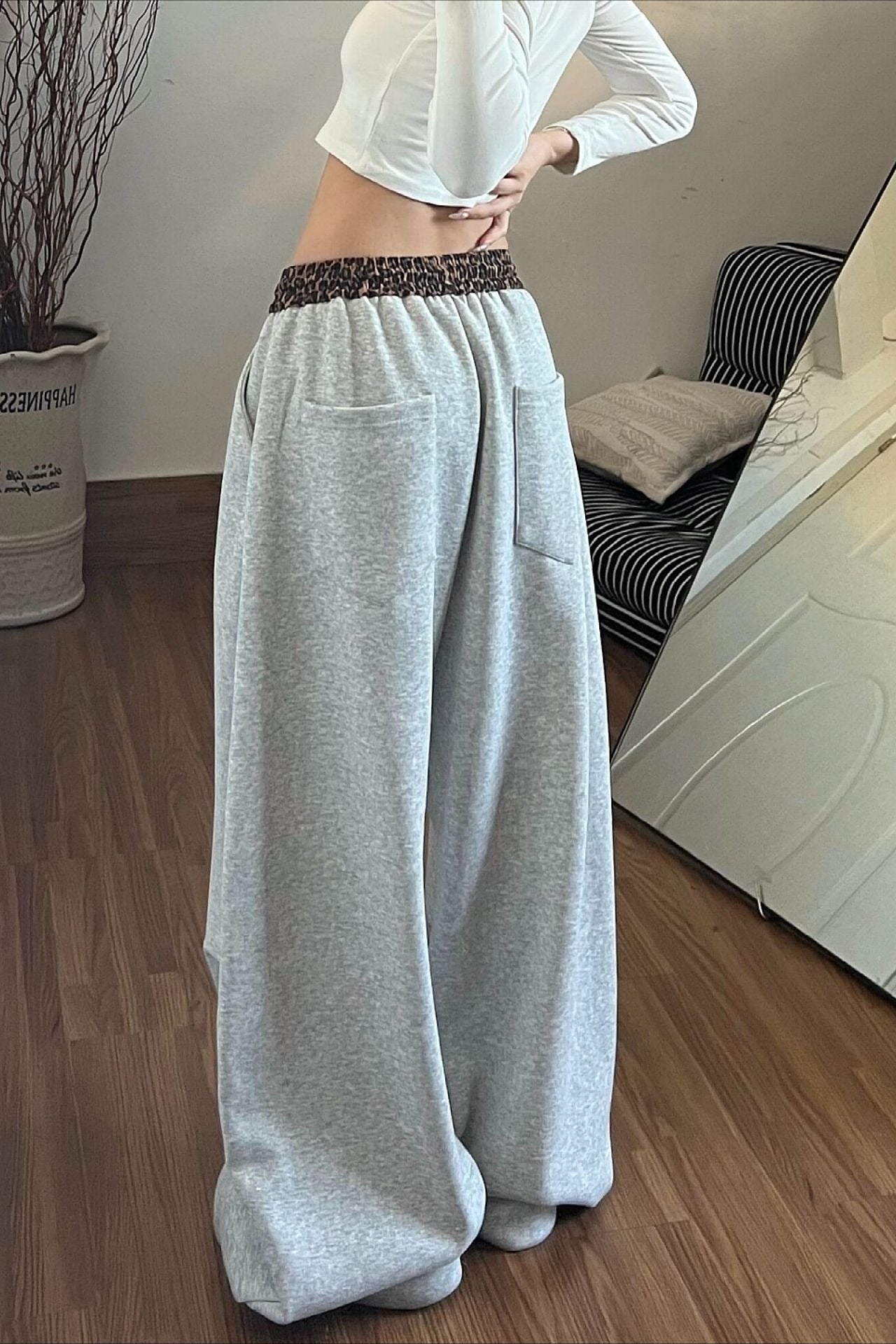 Pantalones de pernera ancha con cordón y estampado de leopardo