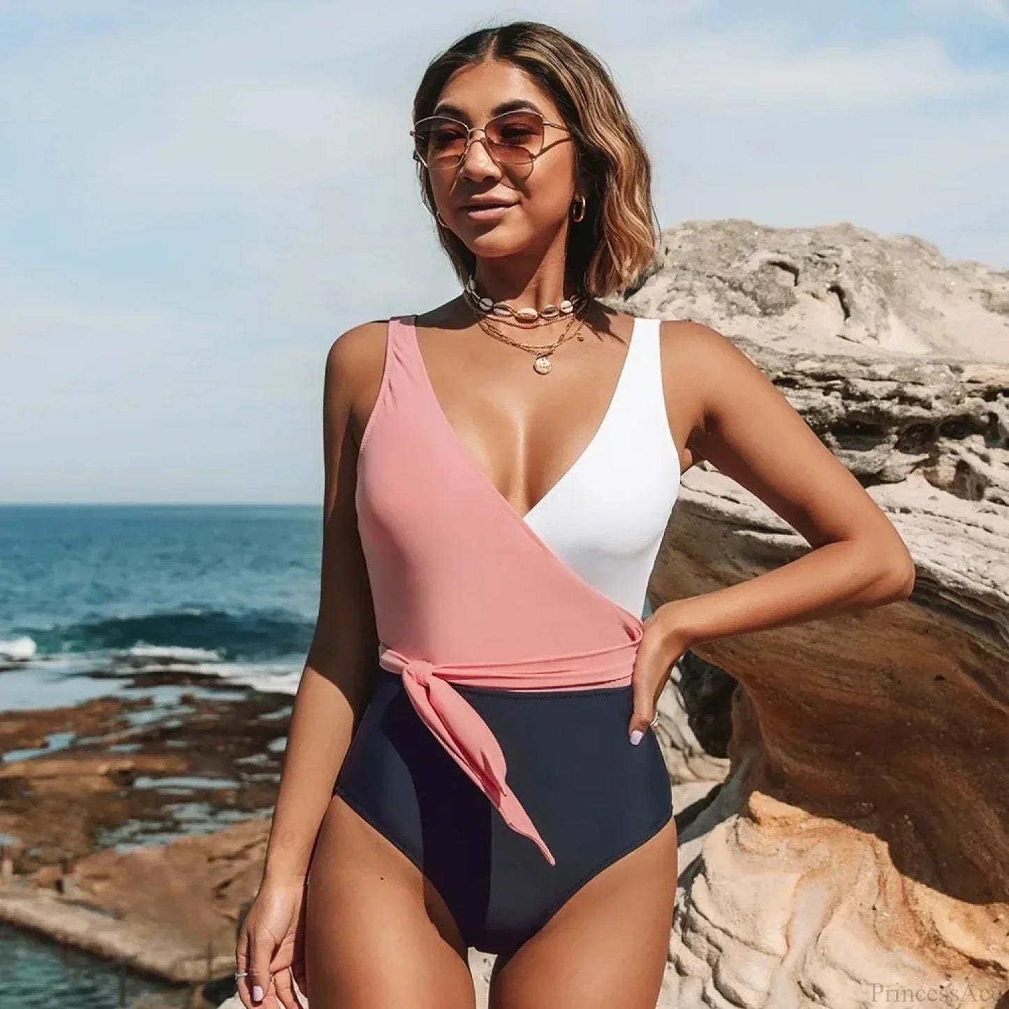 Conjunto de una pieza con lazo de retazos colorblock