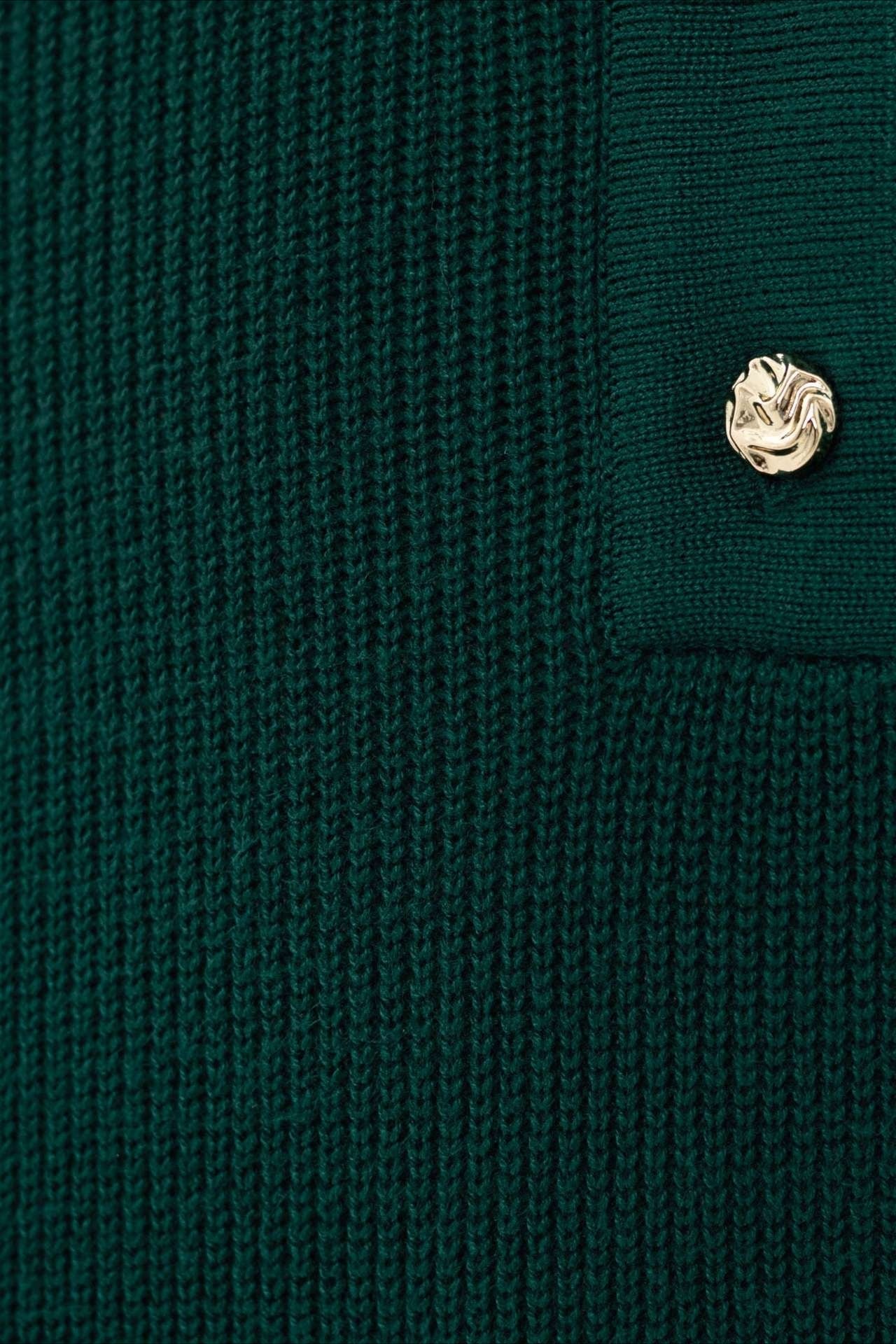 Vestido de punto elegante con cuello