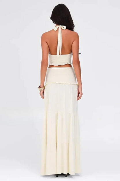 Vestido boho coordinado con escote halter y detalle retorcido, sin mangas