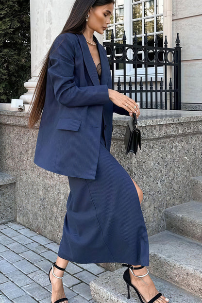 Conjunto de blazer de manga larga con solapa a rayas y falda con abertura