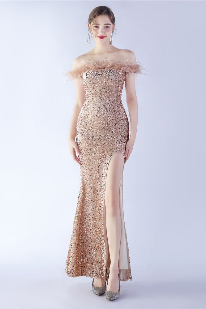 Vestido formal de terciopelo con lentejuelas y plumas de avestruz, con hombros descubiertos