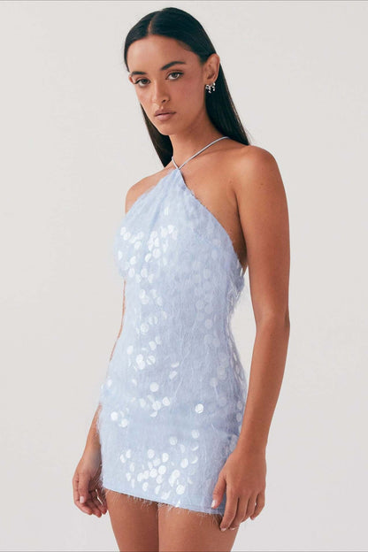 Vestido de fiesta sin espalda con lentejuelas, cuello halter y cordones