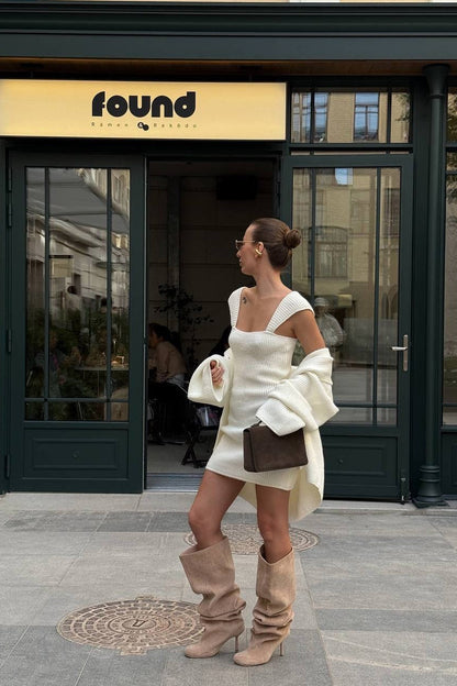 Minivestido ceñido de punto chic con tirantes
