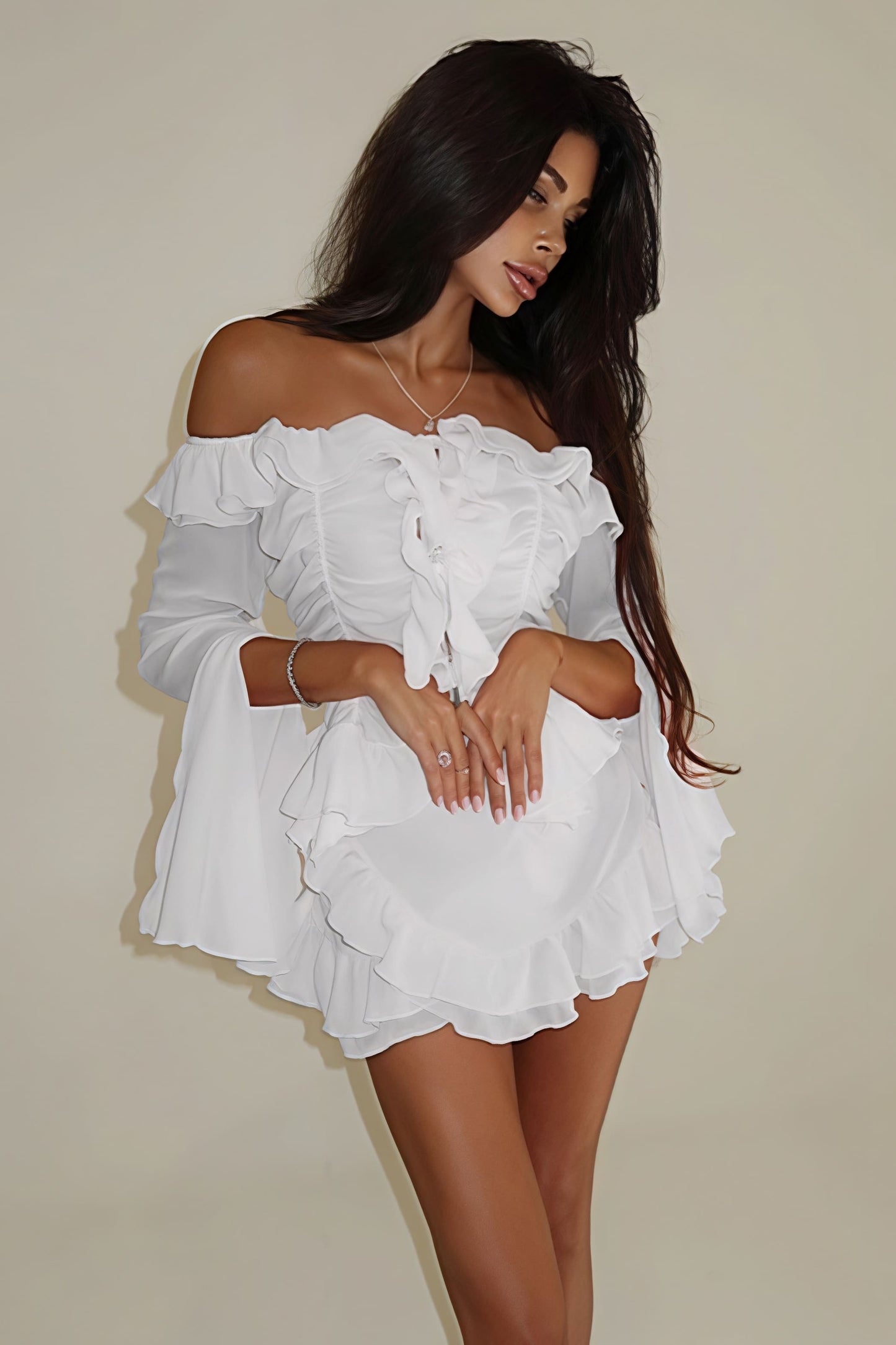 Conjunto Elegante de Falda con Volantes y Manga Larga sin Hombros