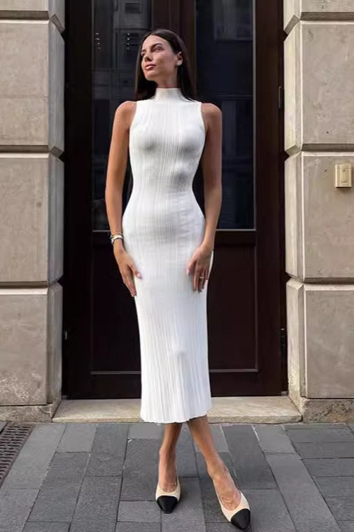 Vestido de suéter de punto de cuello alto sin mangas