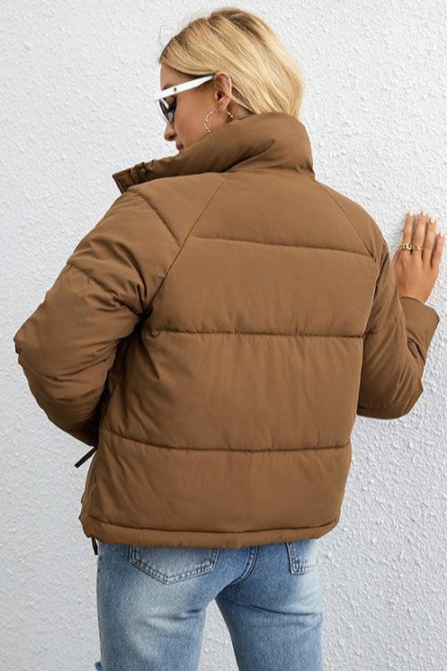 Chaqueta Puffer Corta con Cuello Mandarín Relaxed