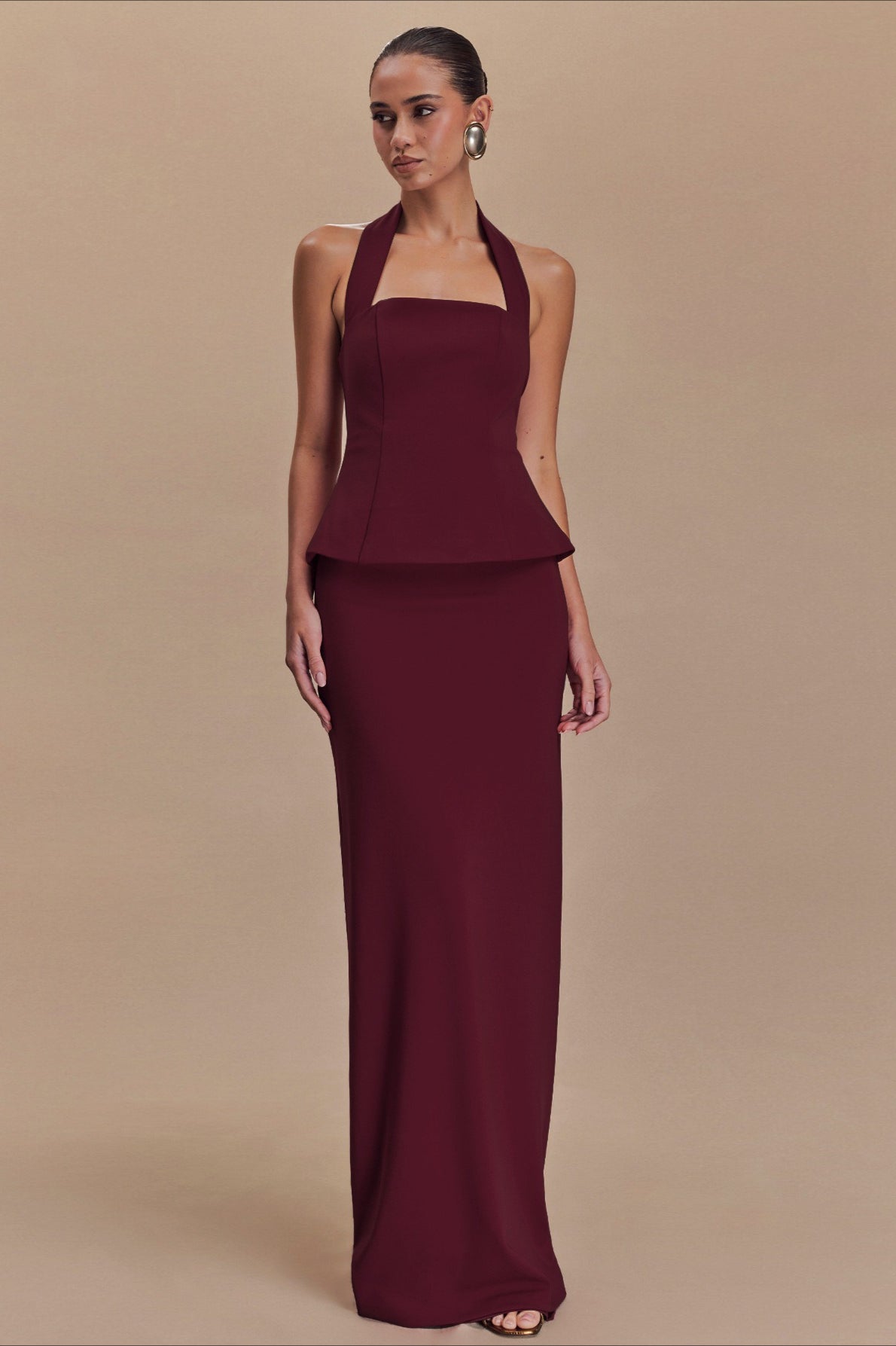 Vestido Formal Largo sin Espalda con Cuello Halter Liso