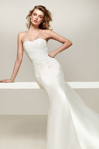 Sencillo Vestido de Novia de Satén sin Hombros con Cola de Sirena Desmontable