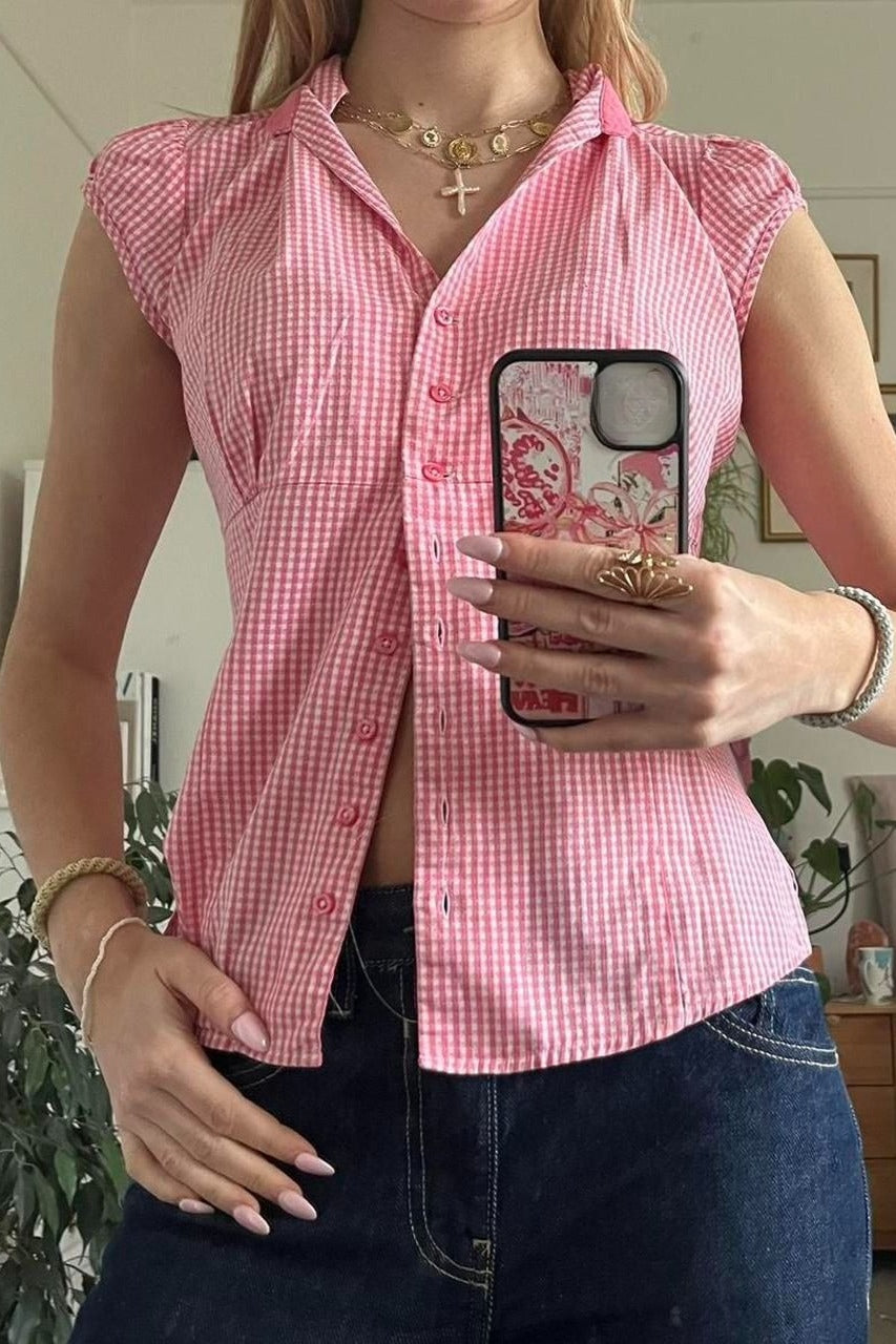 Blusa versátil a cuadros rojos y blancos
