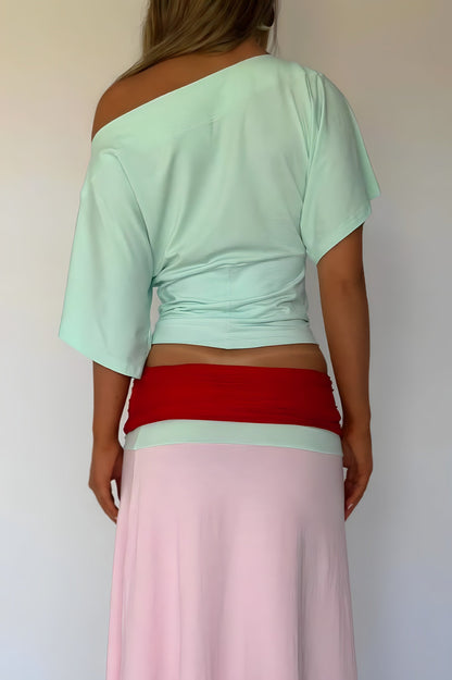 Blusa corta ajustada con un solo hombro