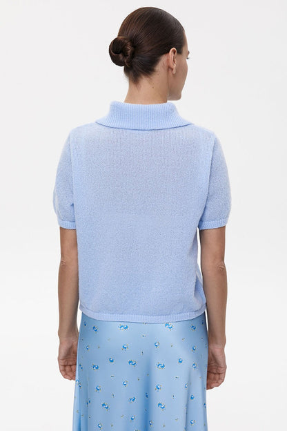 Blusa Minimalista Tejida Calada de Polo con Mangas Abullonadas