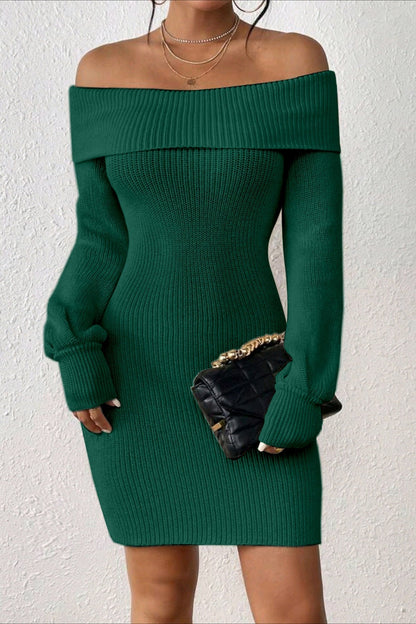 Vestido de punto entallado con hombros descubiertos y manga larga