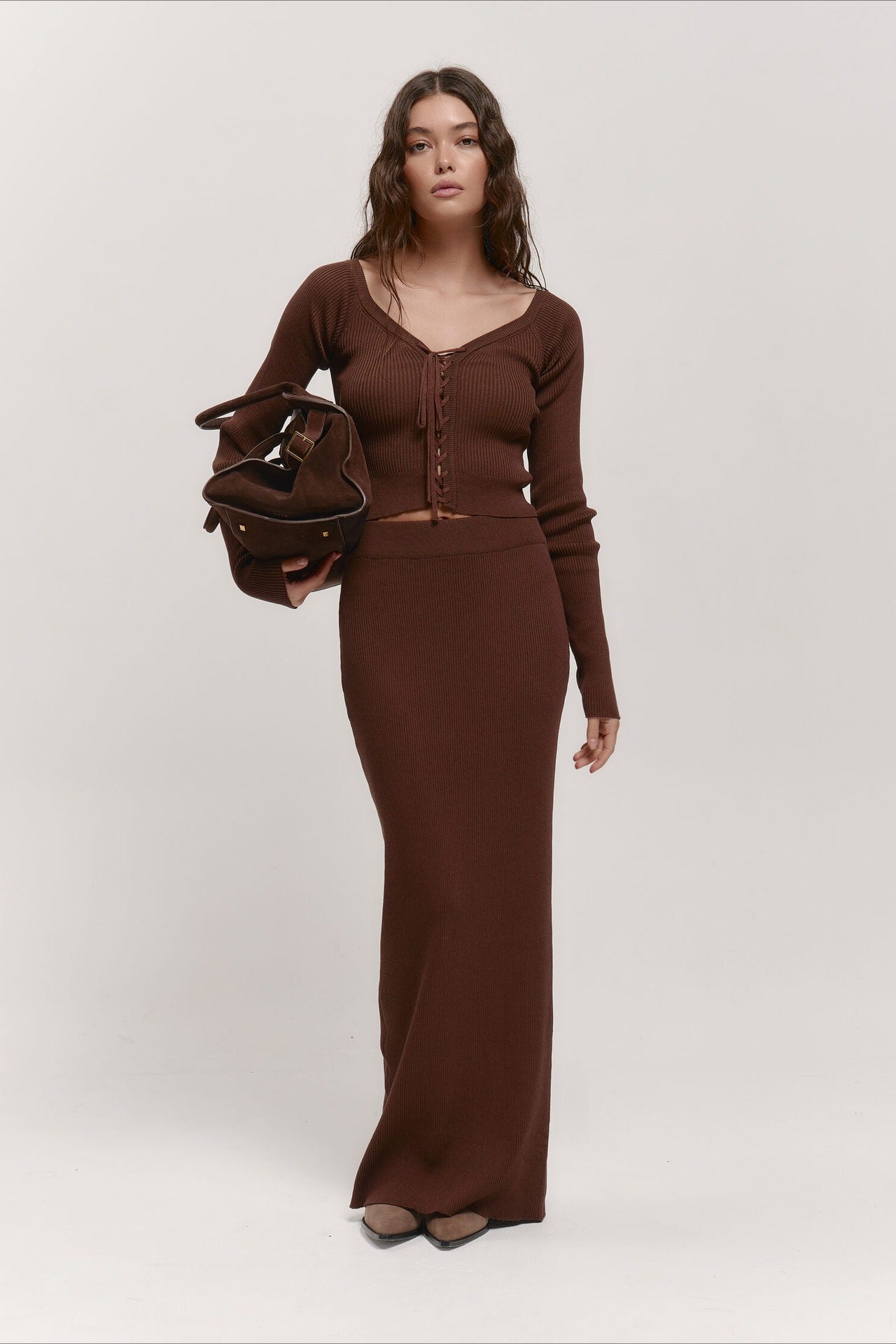 Vestido de suéter corto de punto con cuello en V