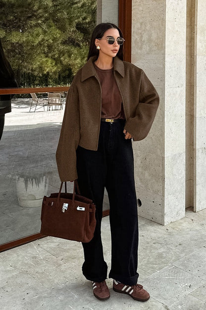 Chaqueta Corta de Lana Minimalista