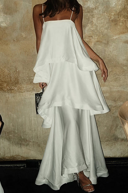 Vestido largo blanco fluido de tirantes con volantes