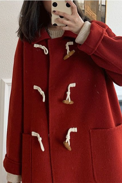 Abrigo de Lana Gruesa Roja Pequeña con Botones de Cuerno