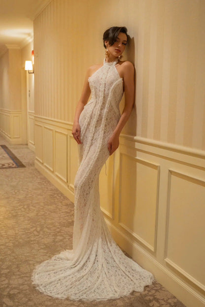 Vestido de Recepción con Cola de Sirena, Hombros Descubiertos y Encaje Vintage