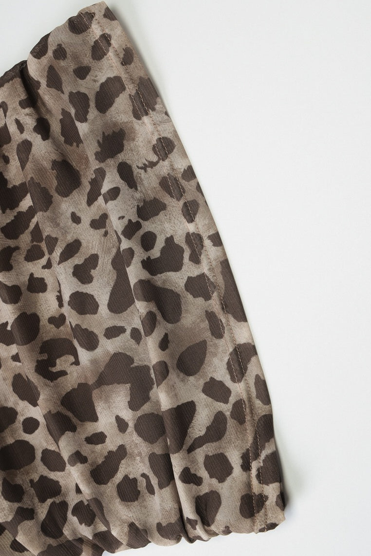 Top halter sin mangas con hombro asimétrico de leopardo