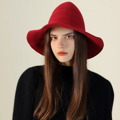 Sombrero de bruja de ala ancha con punta de punto de lana