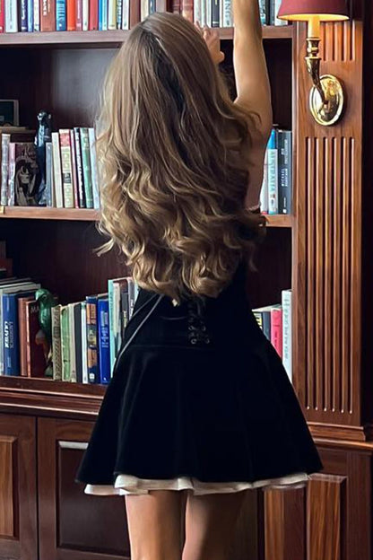 Vestido de cóctel de terciopelo con corpiño y falda A
