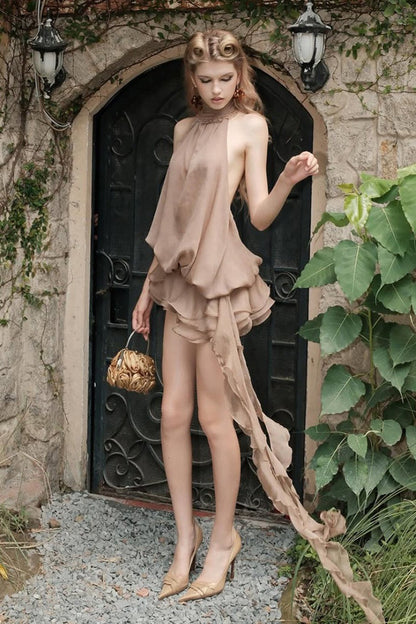 Minivestido halter asimétrico sin espalda y holgado