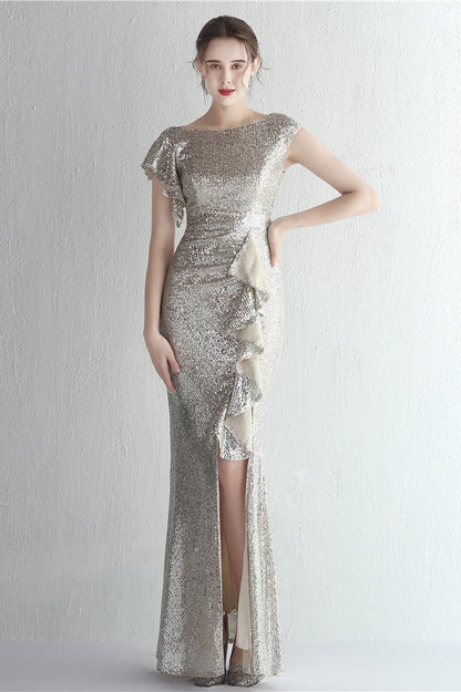 Vestido de gala de sirena con purpurina, cuello alto y abertura