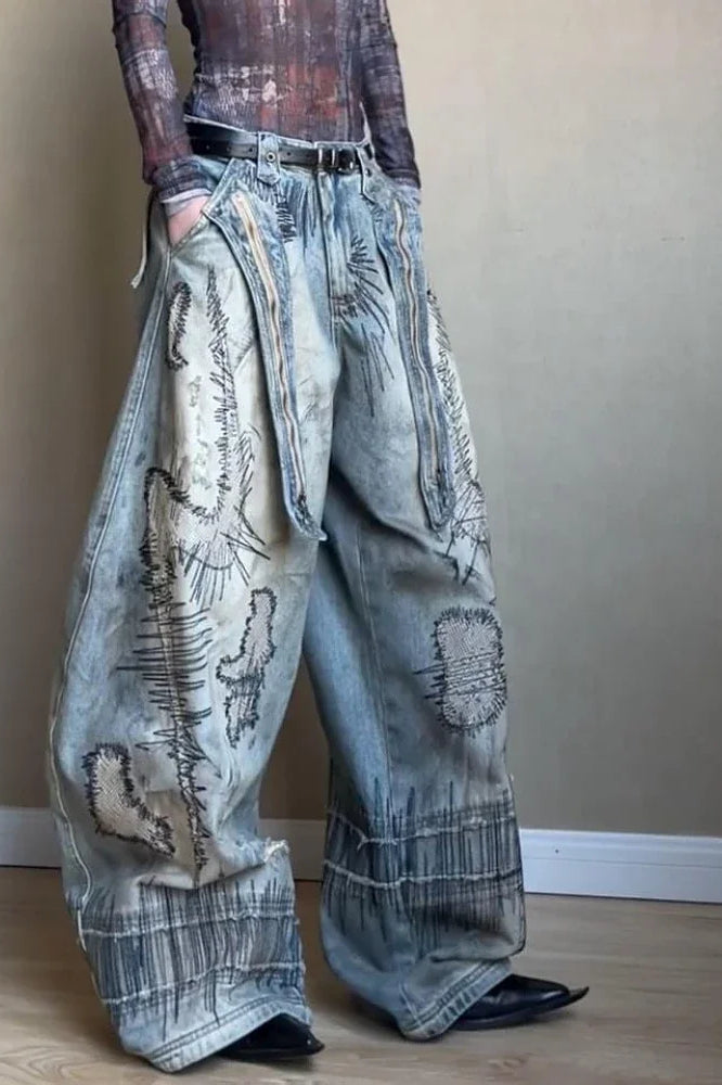Pantalones vaqueros de pernera ancha con bordado de aguja