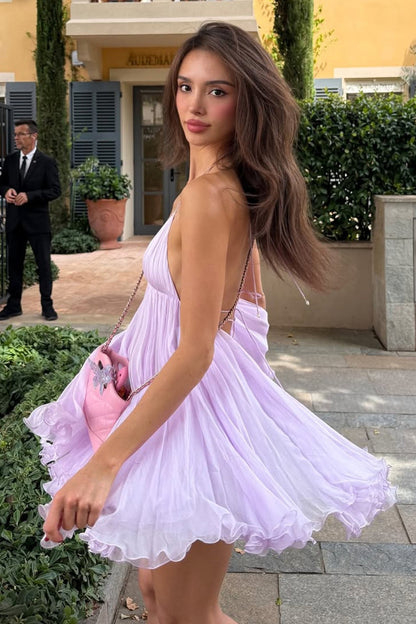 Minivestido con volantes de corte A con cuello de pico y cordones sexy