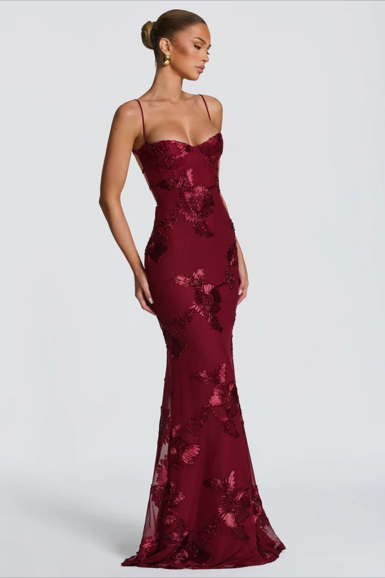 Vestido de graduación sólido con apliques 3D, almohadilla de hueso y espalda con lazo