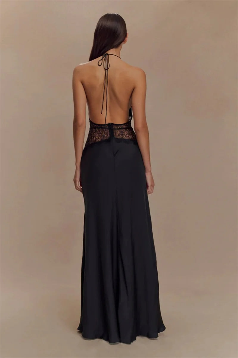 Vestido bohemio halter sin espalda con retazos de encaje