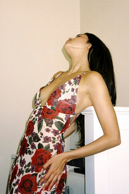 Vestido largo de tirantes finos con espalda abierta y estampado floral