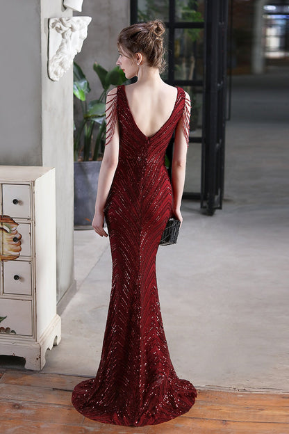 Elegante vestido de fiesta de sirena con lentejuelas