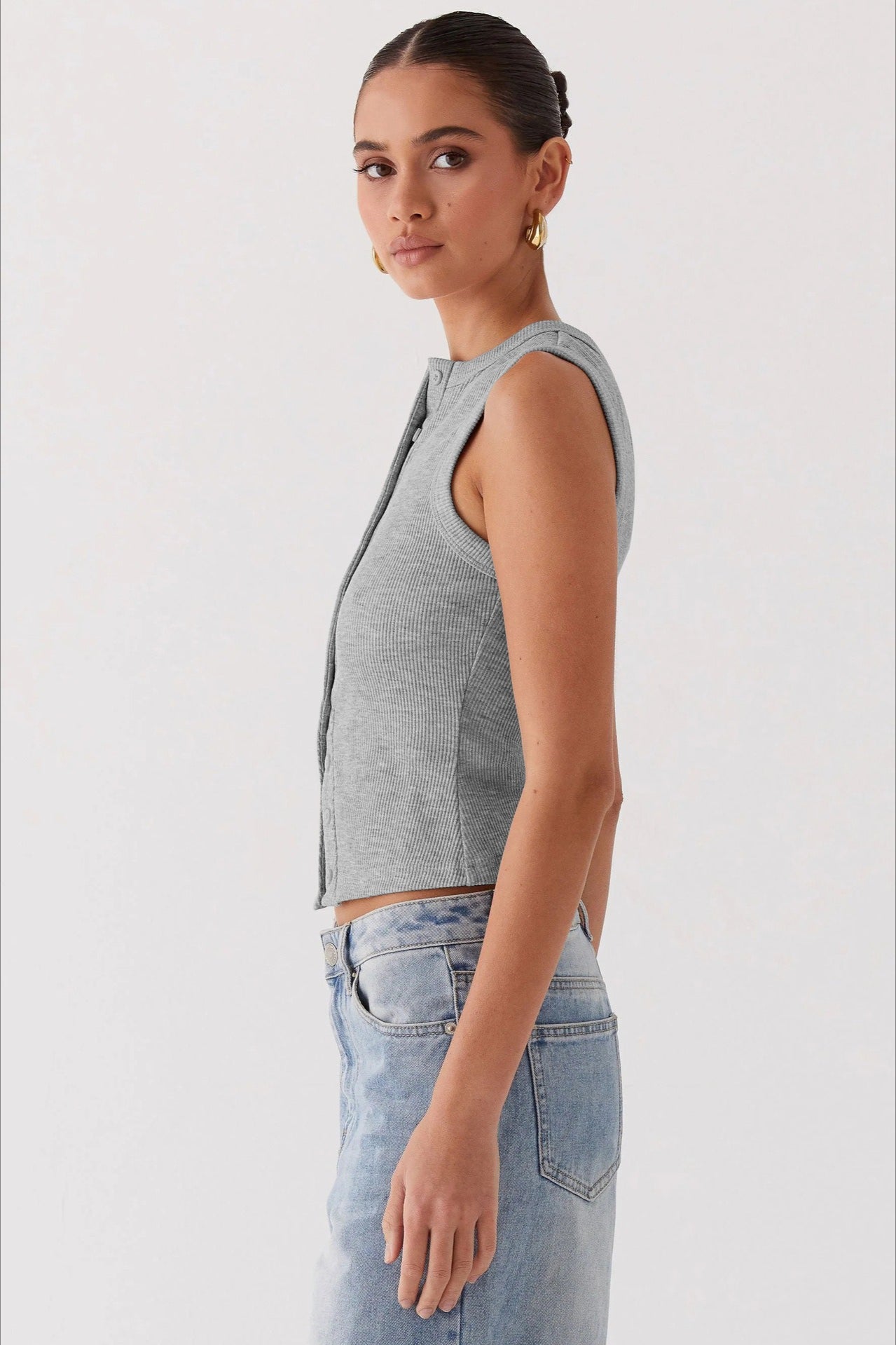 Top de punto sin mangas con cuello redondo