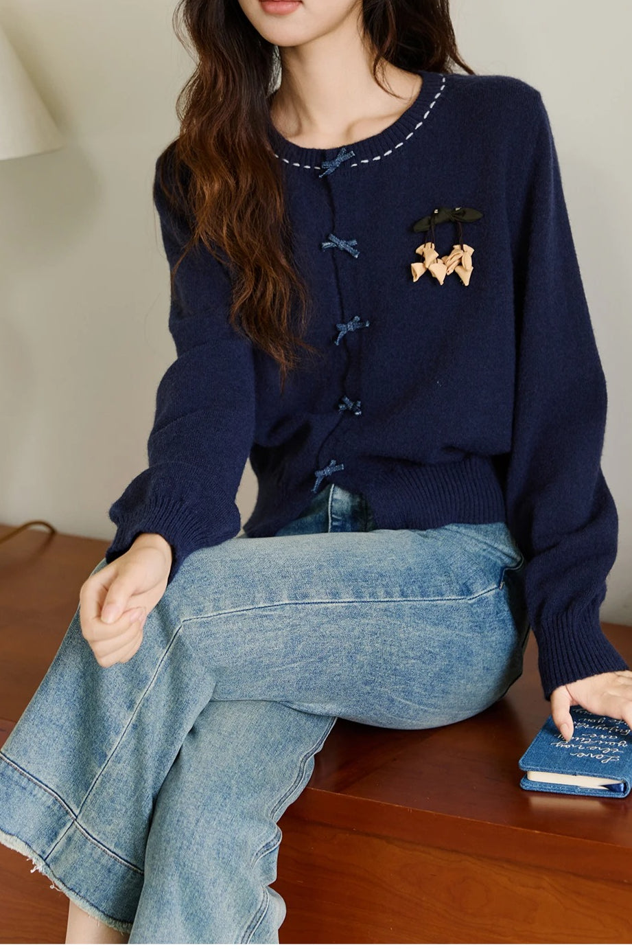 Retro Detail O Neck Cardigan