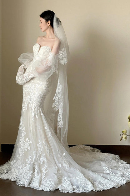 Vestido de novia de cola de sirena sin tirantes de encaje