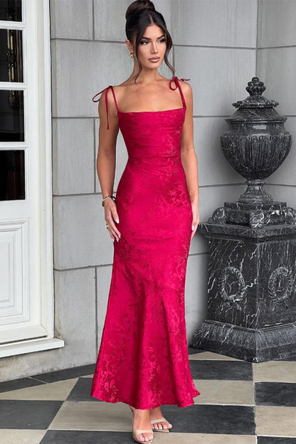 Vestido de fiesta formal tipo sirena sin espalda con faja sólida