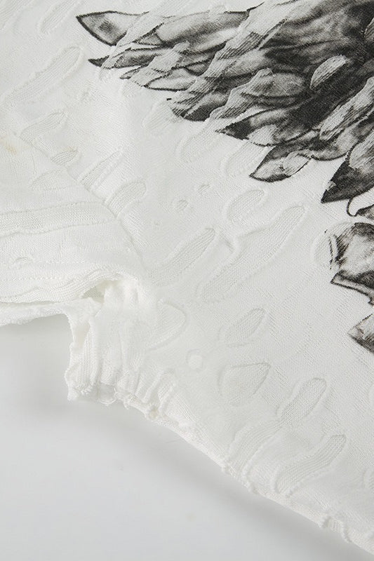 Camiseta ajustada con estampado gótico oscuro y rotos
