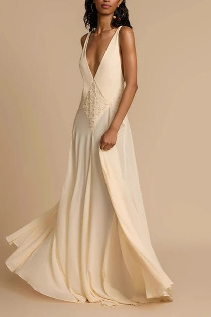 Vestido bohemio de encaje con escote pronunciado en V