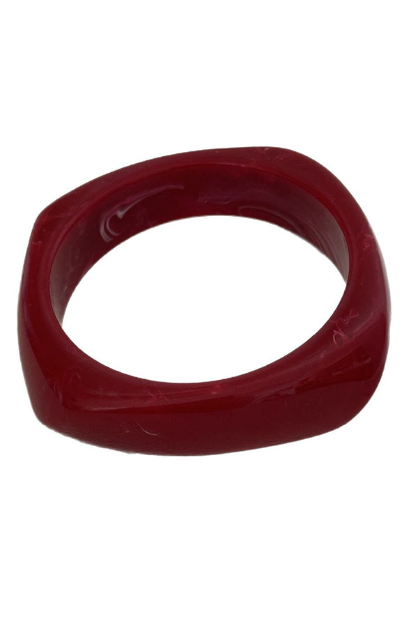 Stylish and Minimalist Geometric Dyed Acrylic Bracelet