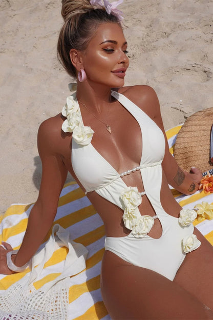 Conjunto de bikini de una pieza con detalles de perlas