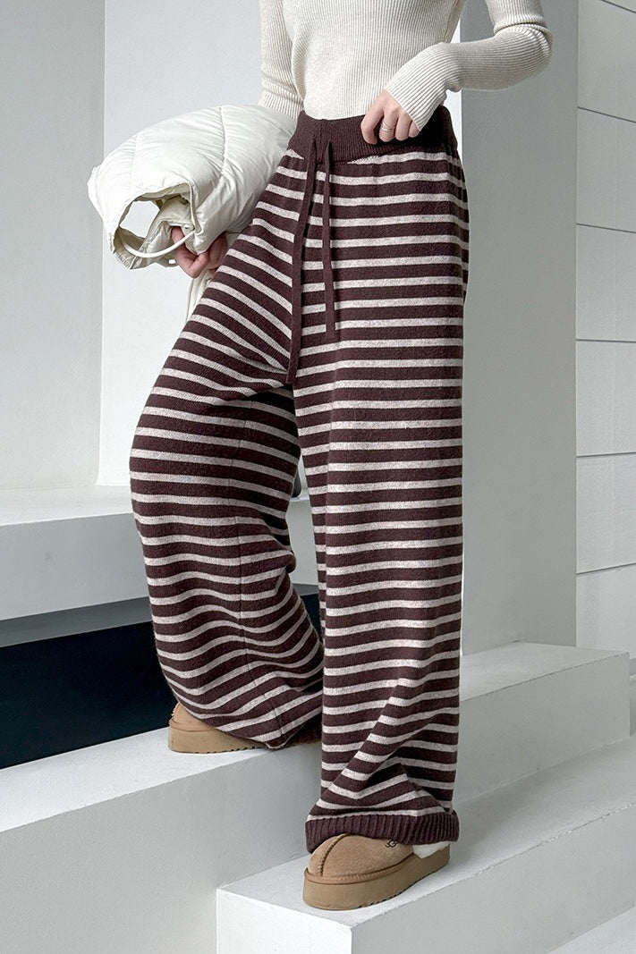 Pantalones casuales gruesos de punto a rayas