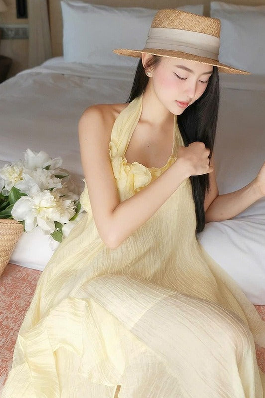 Vestido maxi halter elegante entallado con flores 3D