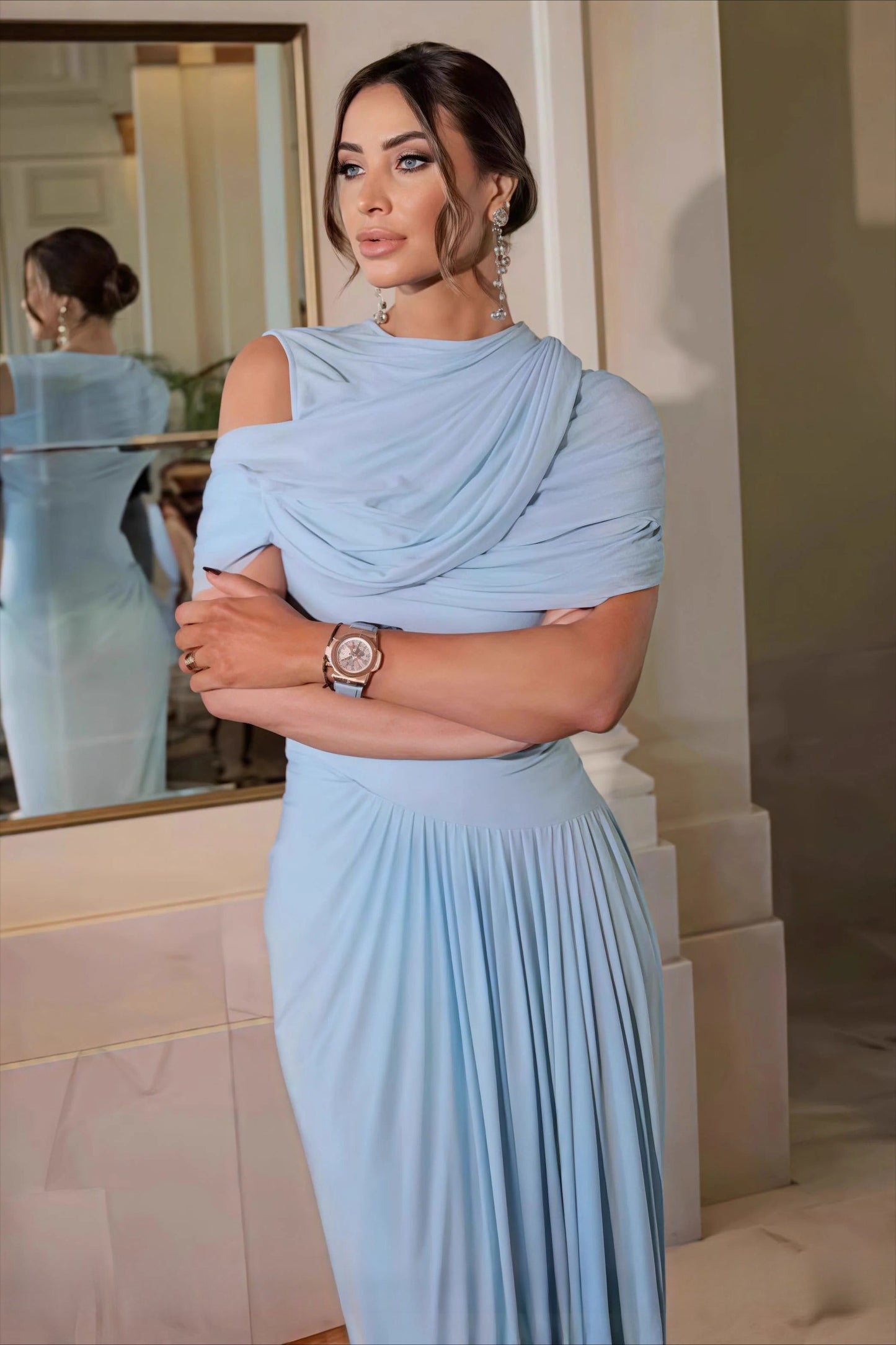 Vestido maxi elegante liso fruncido con chal