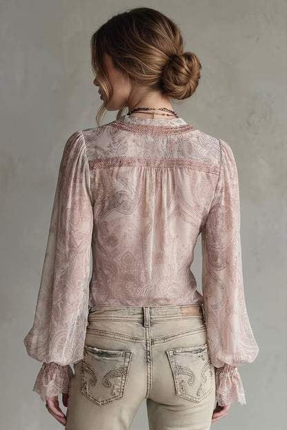 Blusa transparente de manga acampanada con volantes y encaje